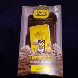 I'm selling my OtterBox for my iPhone 7 plus I don